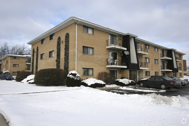 Building Photo - Oneida Court Apartments