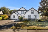 Building Photo - Custom Winter Park Home