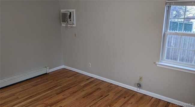 Building Photo - 16 Nelson Ave