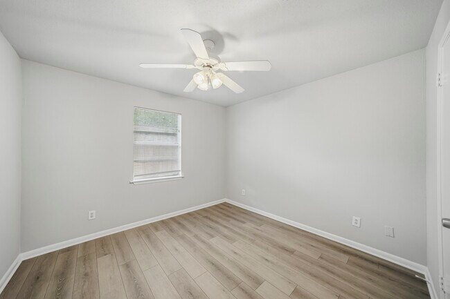 Building Photo - 9036 Kerrwood Ln