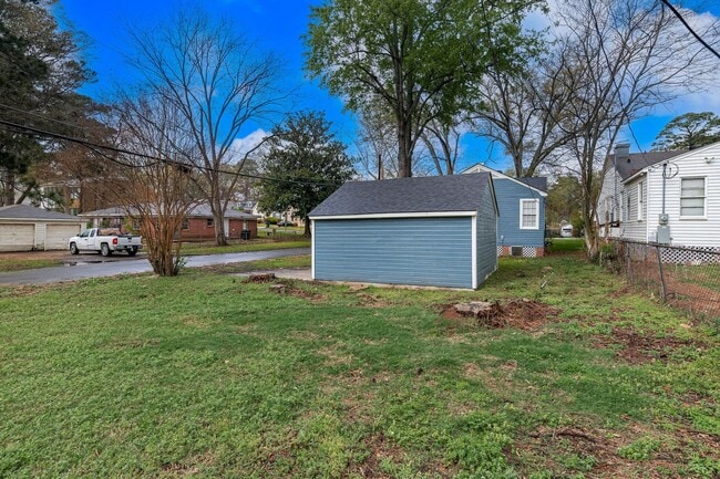 Building Photo - Highland Fully Remodeled 2 Bedroom Home