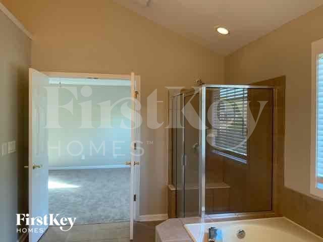 Building Photo - 2304 Blackburn Pass