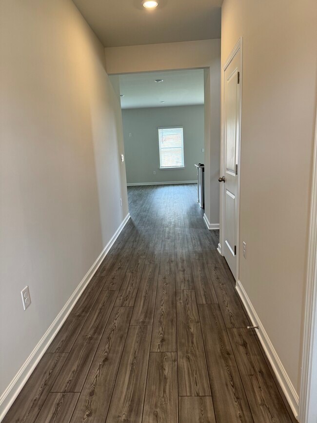 Building Photo - 15 Warwick Ct