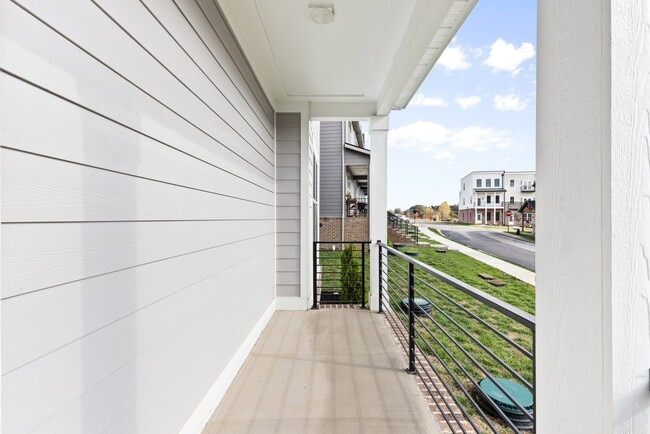 Building Photo - 232 Franklin St