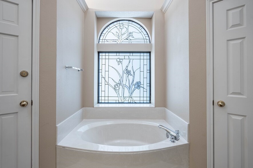 Building Photo - 103 Chukar Run