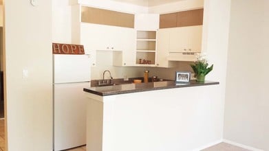 Building Photo - Oakland Summit Apartments