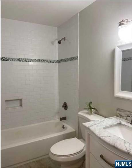 Building Photo - 353 Cottonwood Way