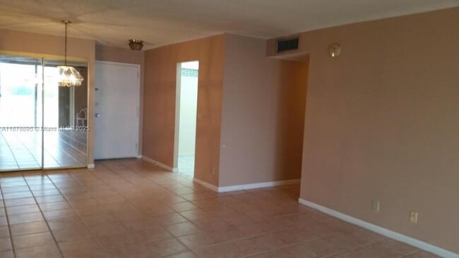 Building Photo - 500 Executive Center Dr