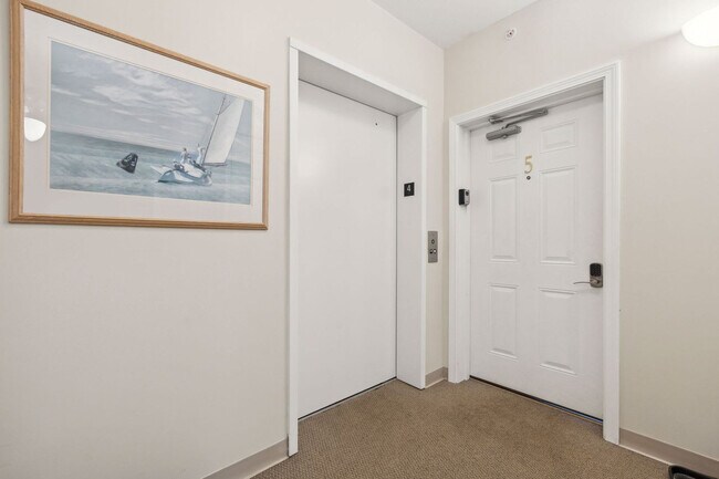 Building Photo - 15 K St