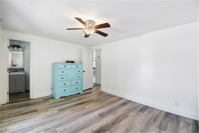 Building Photo - 4895 Ave D