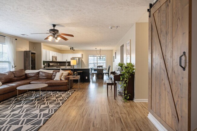 Building Photo - Single Family Home For Lease