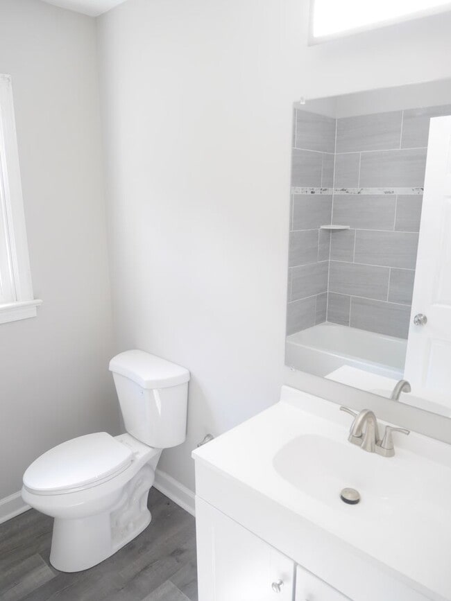 Building Photo - Charming Single-Family Home with Modern Up...