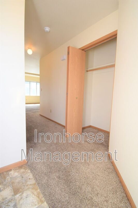 Building Photo - 2411 Wheeler Dr