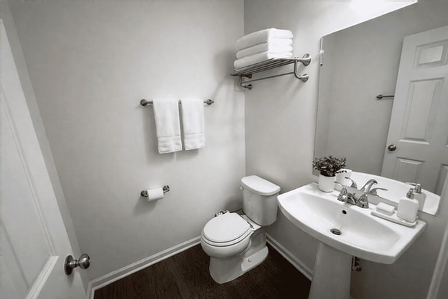 Building Photo - 360 Honey Tree Wy