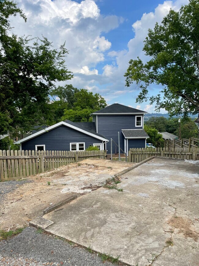 Building Photo - 1110 Mississippi Ave