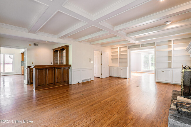 Building Photo - 303 Coralberry Rd