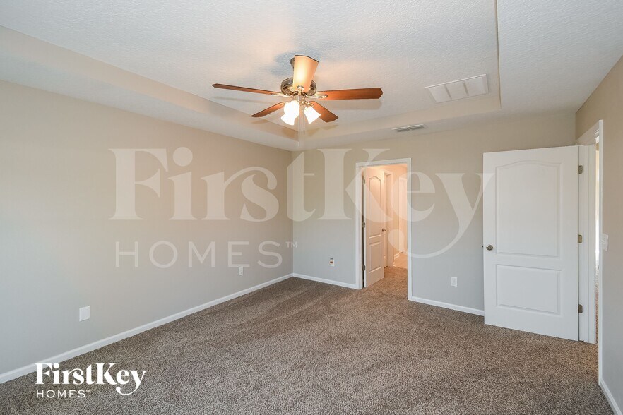 Building Photo - 15962 Bainebridge Dr