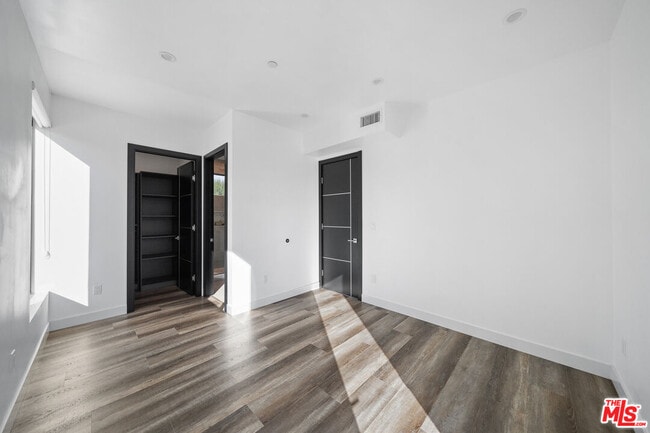 Building Photo - 5812 Willis Ave