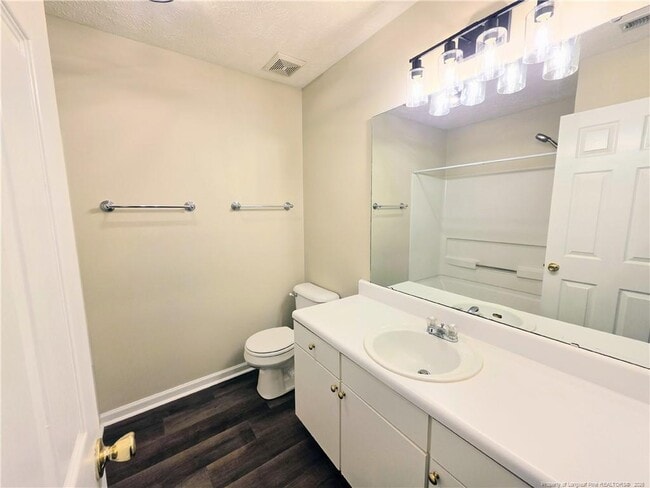 Building Photo - 302 Bubble Creek Ct