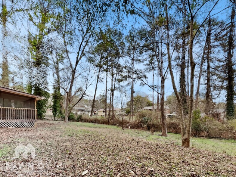 Building Photo - 5906 Pineglen Ct