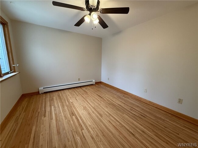 Building Photo - 437 Springville Ave
