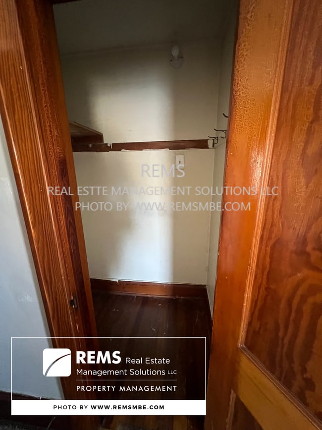 Building Photo - 431-437 Clark St.