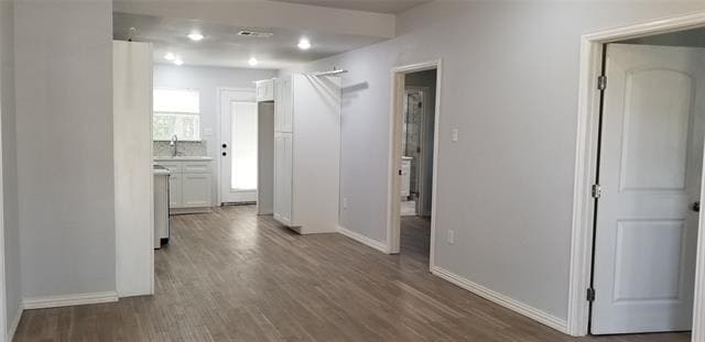 Building Photo - 708 Peters Colony
