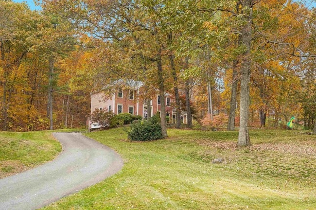 Building Photo - 13 Bear Hill Rd