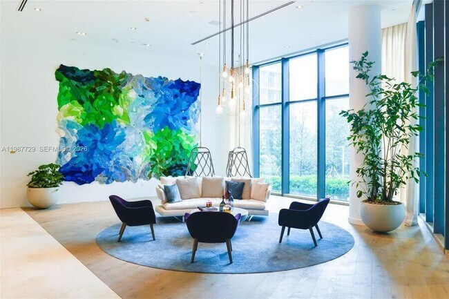 Building Photo - 650 NE 32nd St