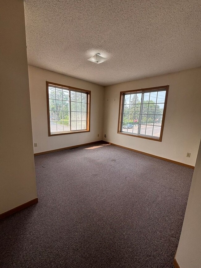 Building Photo - 33 W Minnesota St