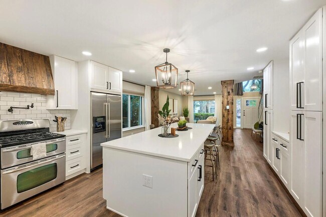 Building Photo - 13104 Tilder Dr