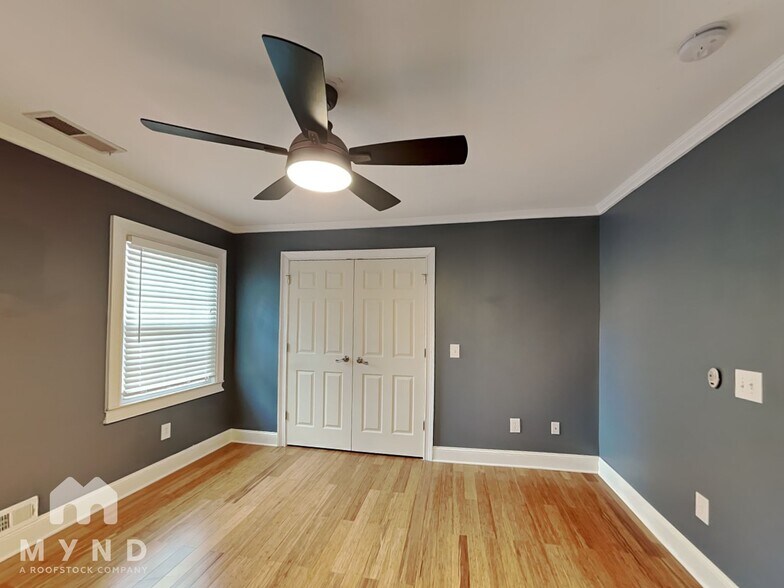 Building Photo - 1688 Knob Hill Ct NE