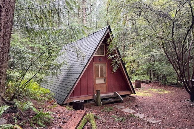 Building Photo - 5Bd/2.5Ba Redmond House