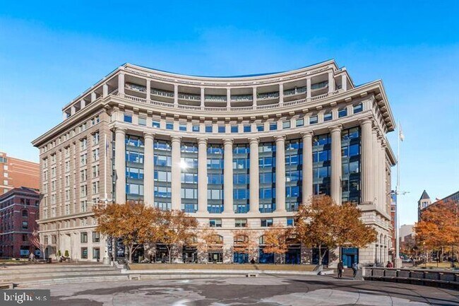 Building Photo - 701 Pennsylvania Ave NW