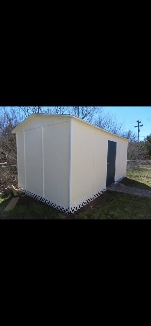 Building Photo - Beautiful home just minutes from the Brazos river Granbury