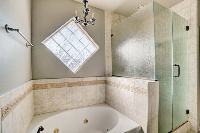 Building Photo - Bright & Spacious 3-Bed, 3.5 Bath Corner-Lot Home in Deer Creek Schools with Chef’s Kitchen & Bon...