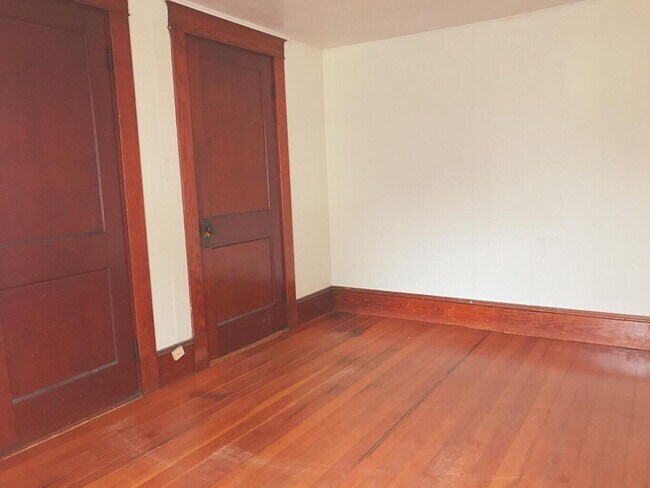 Building Photo - Baribeau, MF