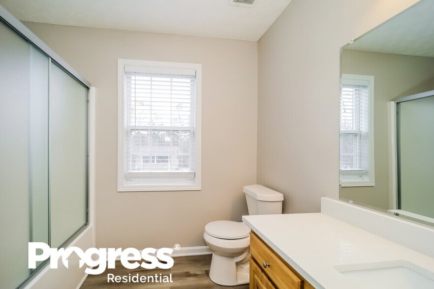 Building Photo - 2682 Owens Dr