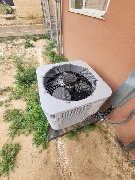 New AC Unit - 6024 Baileya Ave