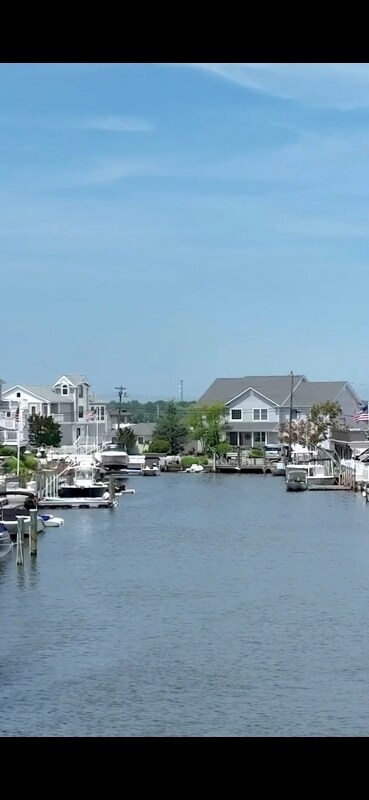 Building Photo - 17 4th St