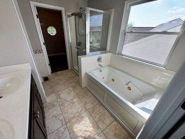 Building Photo - 3 Bedroom - Dublin