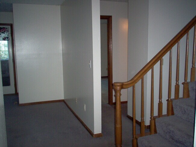 Building Photo - 1676 Hightower Dr