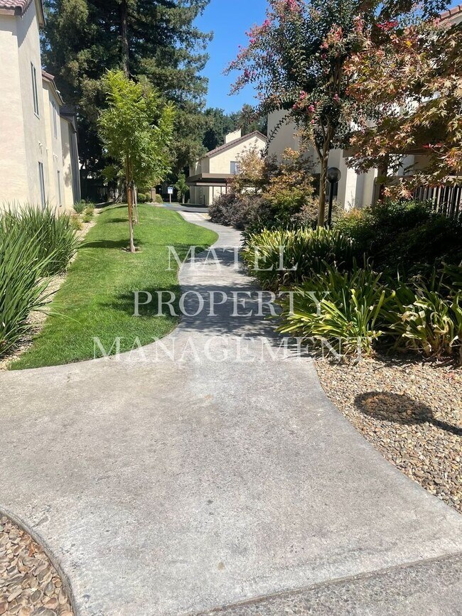 Building Photo - TUL370