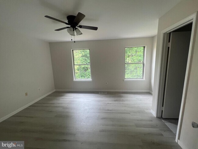 Building Photo - 4200 Gerry Ln