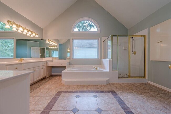 Building Photo - 461 Braidwood Walk NW