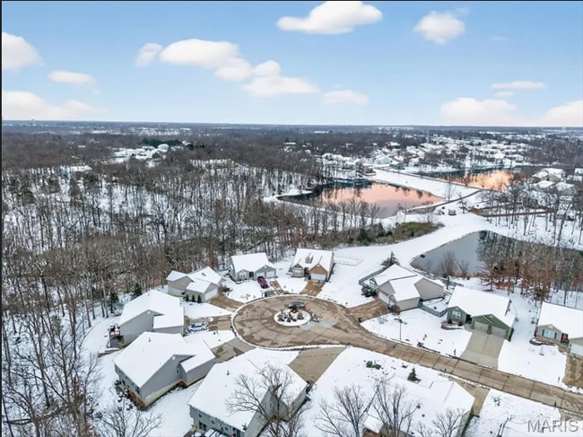 Building Photo - 482 Indian Lake Dr