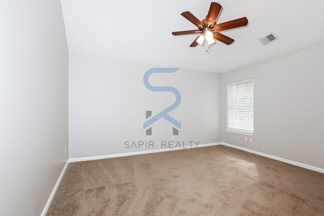 Building Photo - 655 Belle Grove Dr