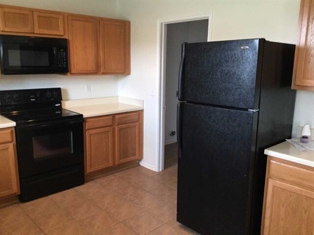 Building Photo - 10616 Park City Trl