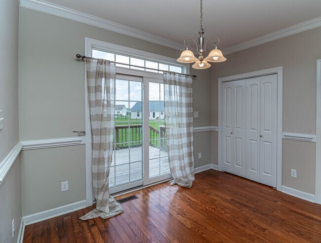 Building Photo - 109 Willow Pond Dr