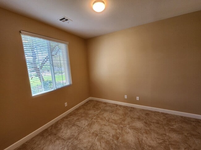 Building Photo - Desirable 3 Bedroom Home at Inspirada Community